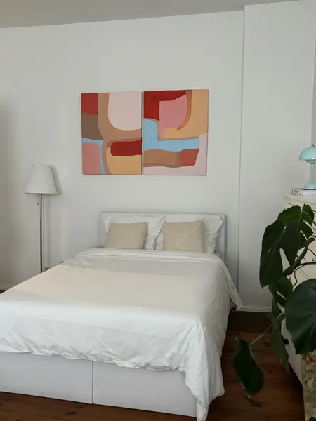 Möblierte 1-Zimmer-Altbauwohnung am Winterfeldplatz — photo 1